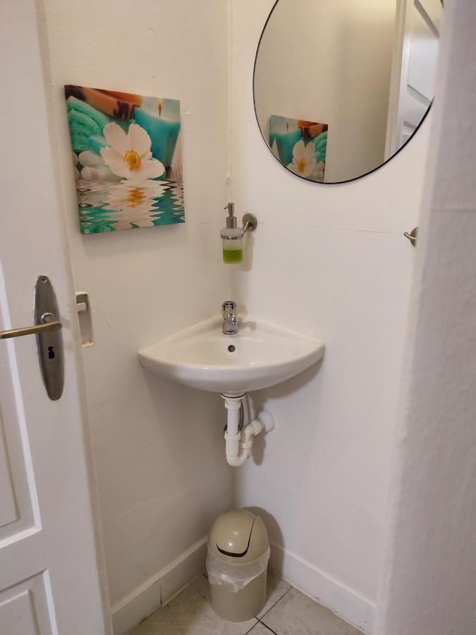 Gemuetliche Zwei-Zimmer-Wohnung Am Regnitzufer Bamberga Esterno foto